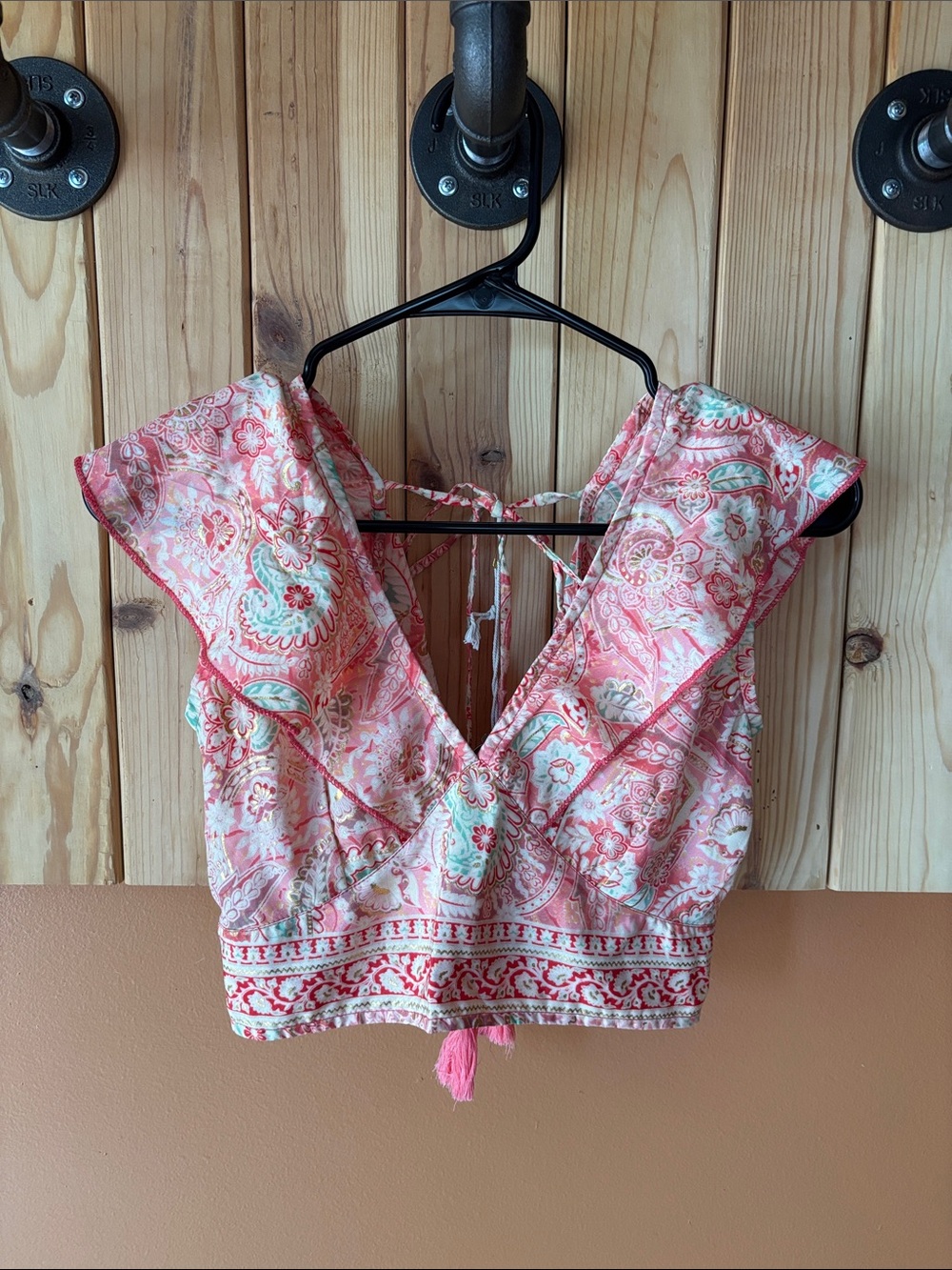 Z & LPink Coral Paisley V-Neck Cropped Top